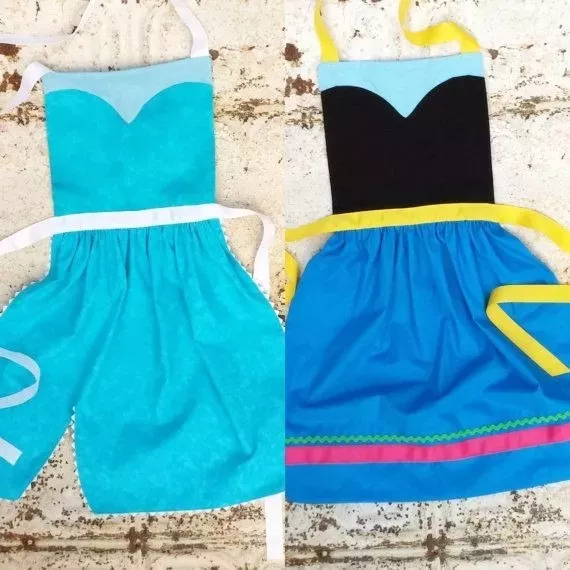 Hermosos Delantales De Princesas Para Niñas 150 00 Delantales Disney Delantal De Niños Patrones De Costura De Delantal