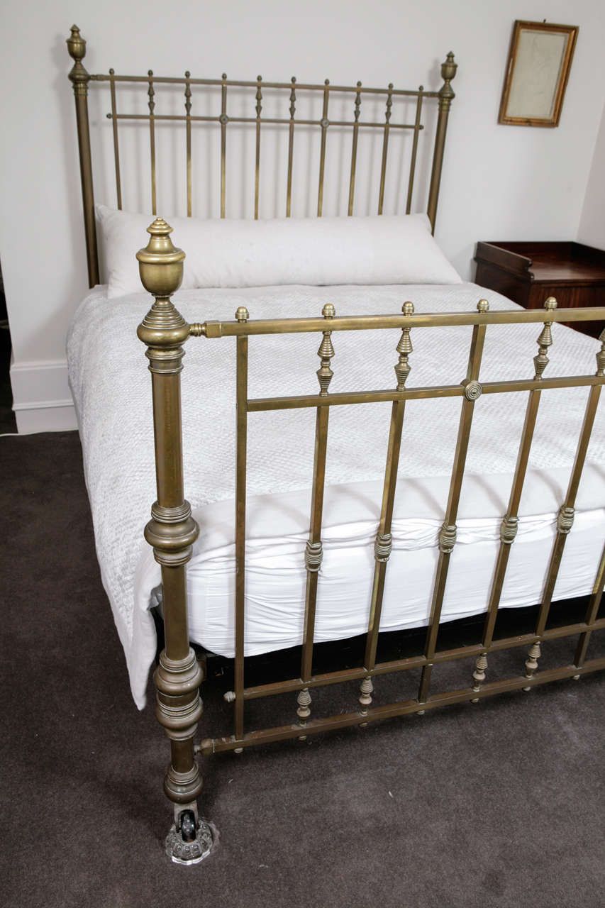 A Maple Co Victorian King Size Brass Bed 1stdibs Com In 2021 Vintage Brass Bed, Vintage King Size Brass Bed