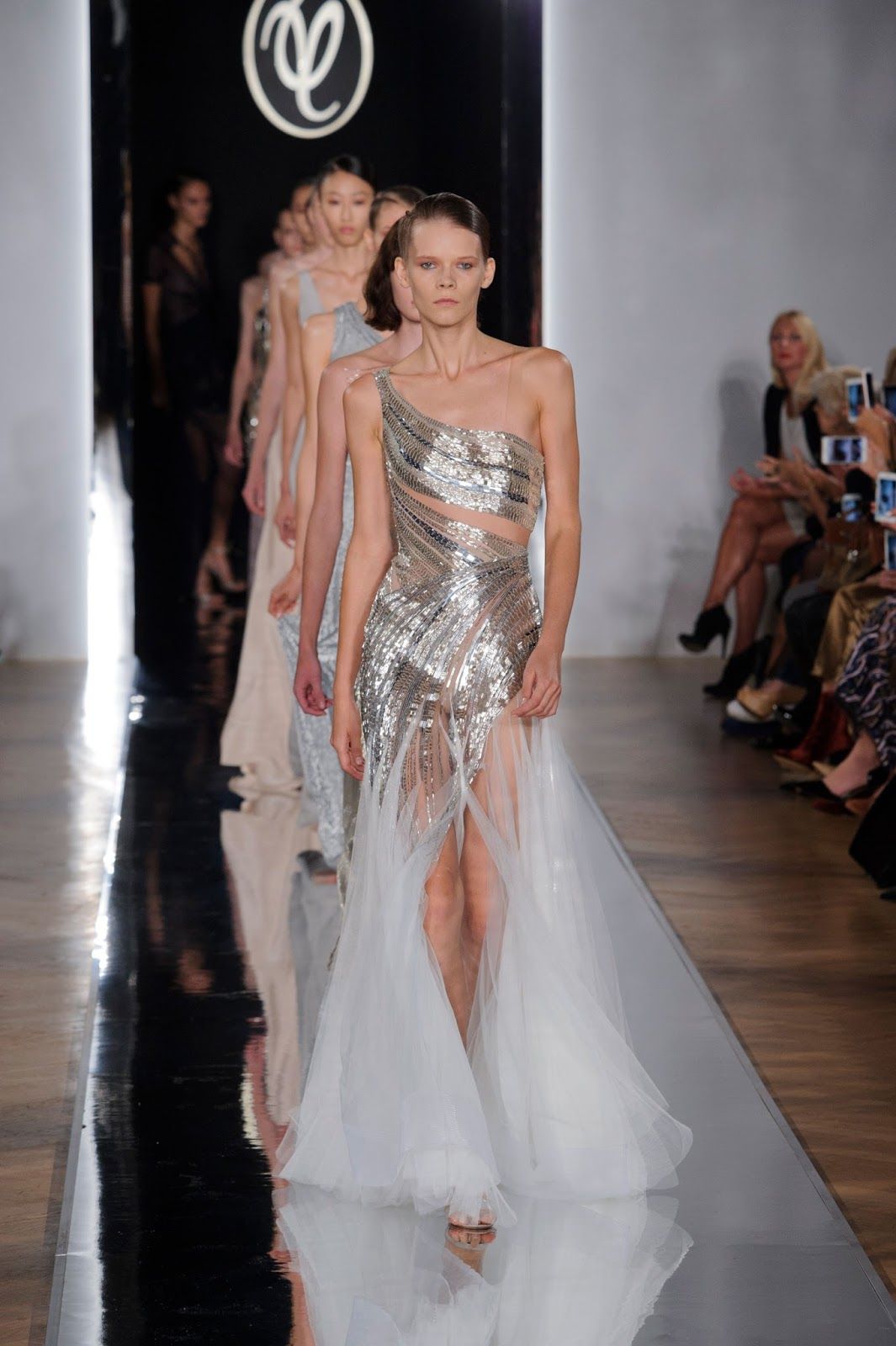 Elie Saab Spring 2020 Couture In 2020 Vintage Formal Dresses Runway Fashion Couture Fashion