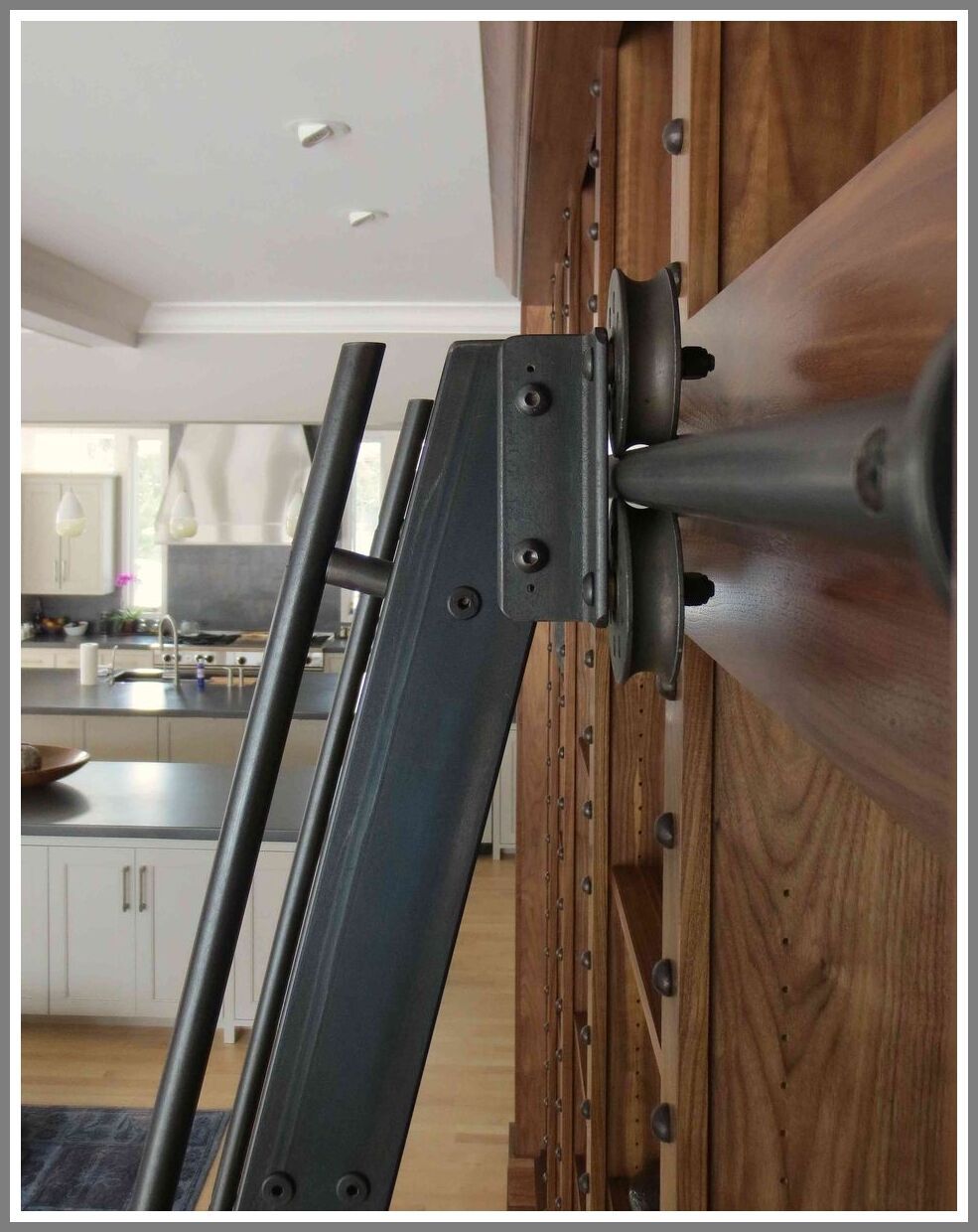 Pin By Vanessa Evers On Shafter Ideas For The Distant Future Cabin Loft Tiny House Loft Tiny House Stairs