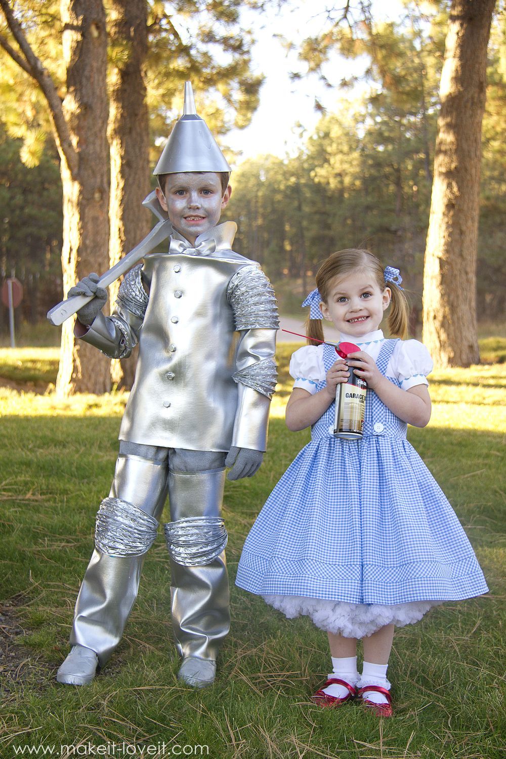 DIY "Wizard of Oz" costumes (Glinda, Tin Man, Dorothy, and Lollipop Munchkin) via Make It