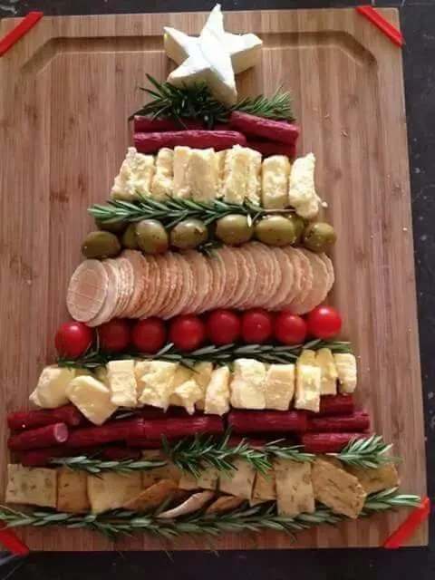 Easy Make Ahead Christmas Appetizers and Finger Food - HubPages Make Ahead Christmas Appetizers, Christmas Party Food, Holiday Appetizers, Christmas Cooking, Diy Christmas, Christmas Dishes, Party Appetizers, Christmas Events, Indoor Christmas