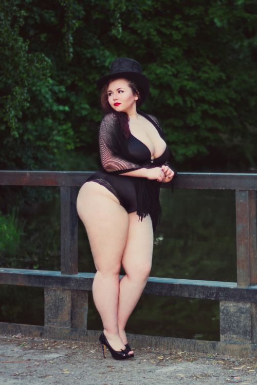 Non nude women picture — photo 2