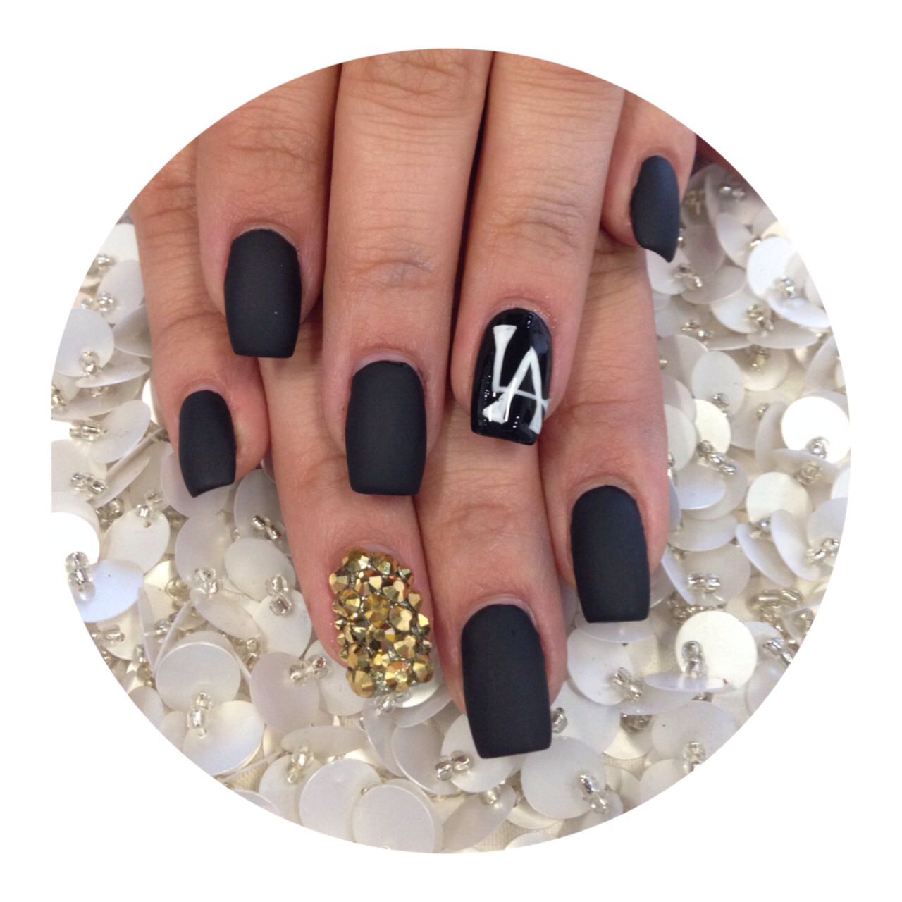 Laque nail Bar- NOHO | Studded nails, Laque nail bar, Nails