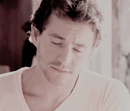 hugh dancy gif | Tumblr | Hugh dancy, Tumblr, People