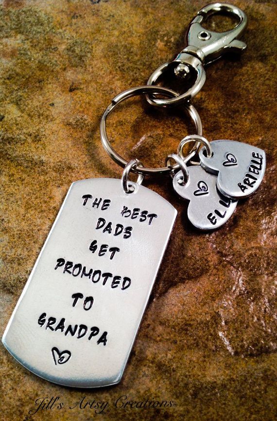 Download Dad Keychain Father S Day Gift Keychain The Best Dads Etsy Dad Keychain Fathers Day Gifts Father S Day Diy