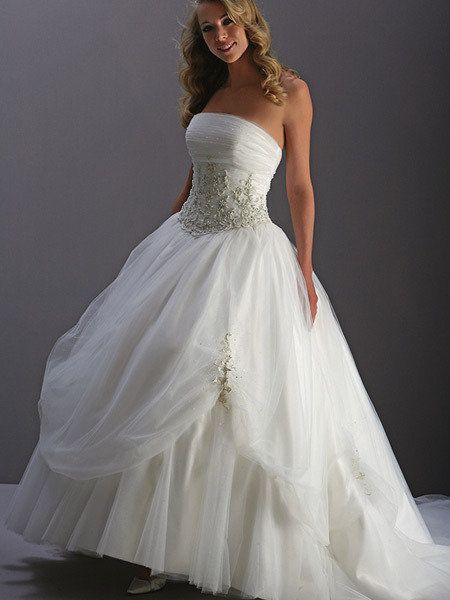 resultado de imagen para vestidos de novia modernos con corset
