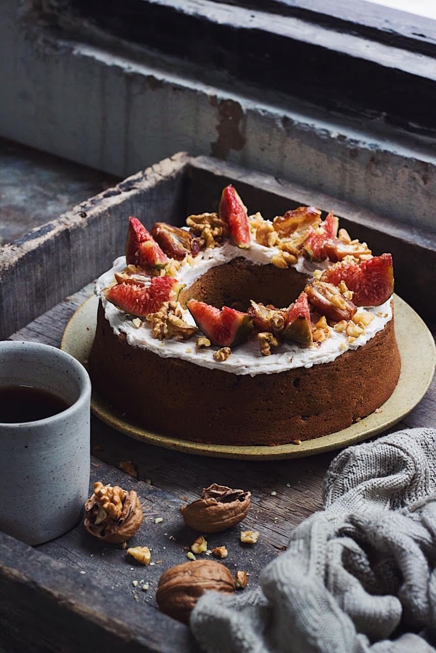 DATE AND WALNUT CAKE