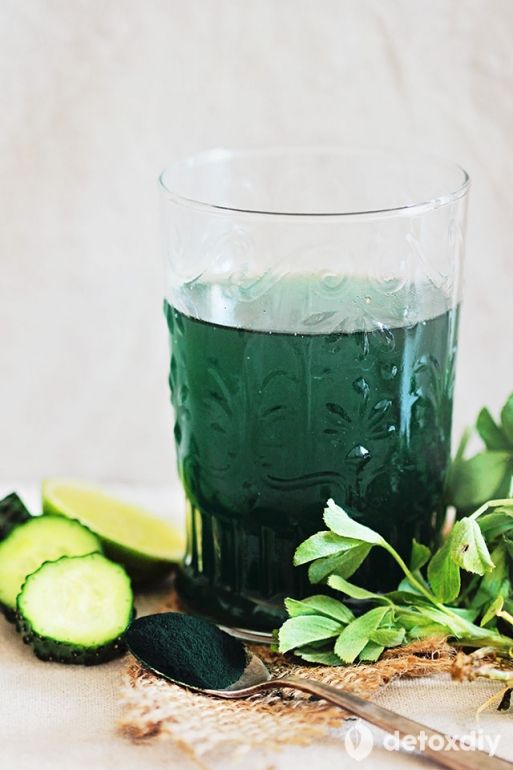 8 super-alimente pentru detoxifierea de vară