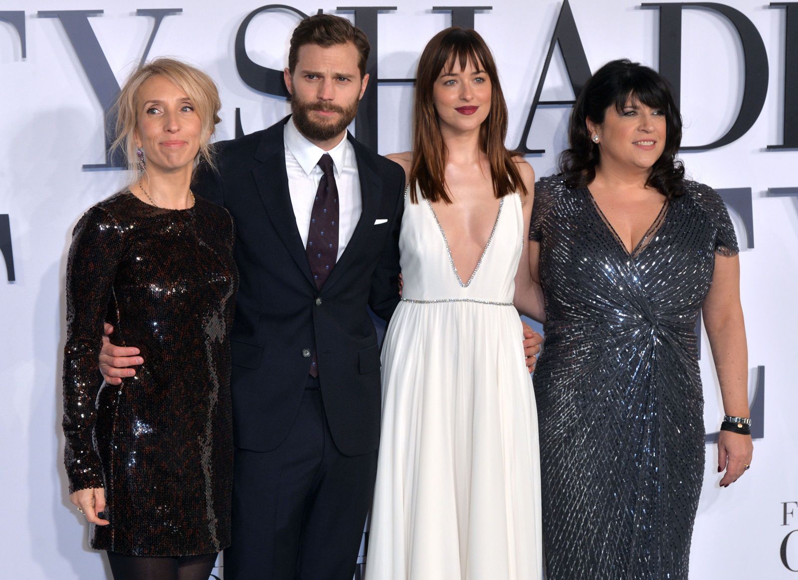 Fifty Shades Producer To Thirsty Henry Cavill Fans Cool Your Loins Sombras De Grey 50 Sombras De Grey Cincuenta Sombras Mas Oscuras