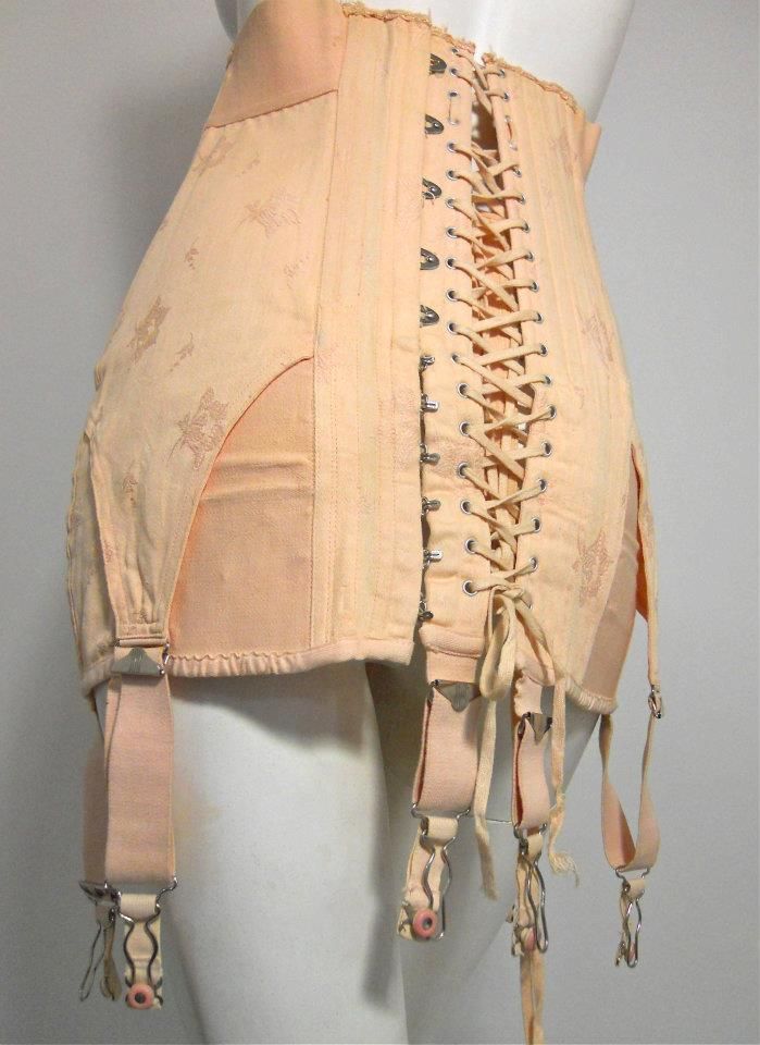 Apricot WWII era 1940s cotton and silk jaquard corset with back lacing, slide hooks and hooks and eyes up back. Heavy cotton with silk embroidered floral motif, rubberized panels. Vintage Garter, Vintage Underwear, Vintage Corset, Vintage Nightgown, Vintage Girdle, Vintage Slips, 1940s Fashion, Look Fashion, Vintage Fashion