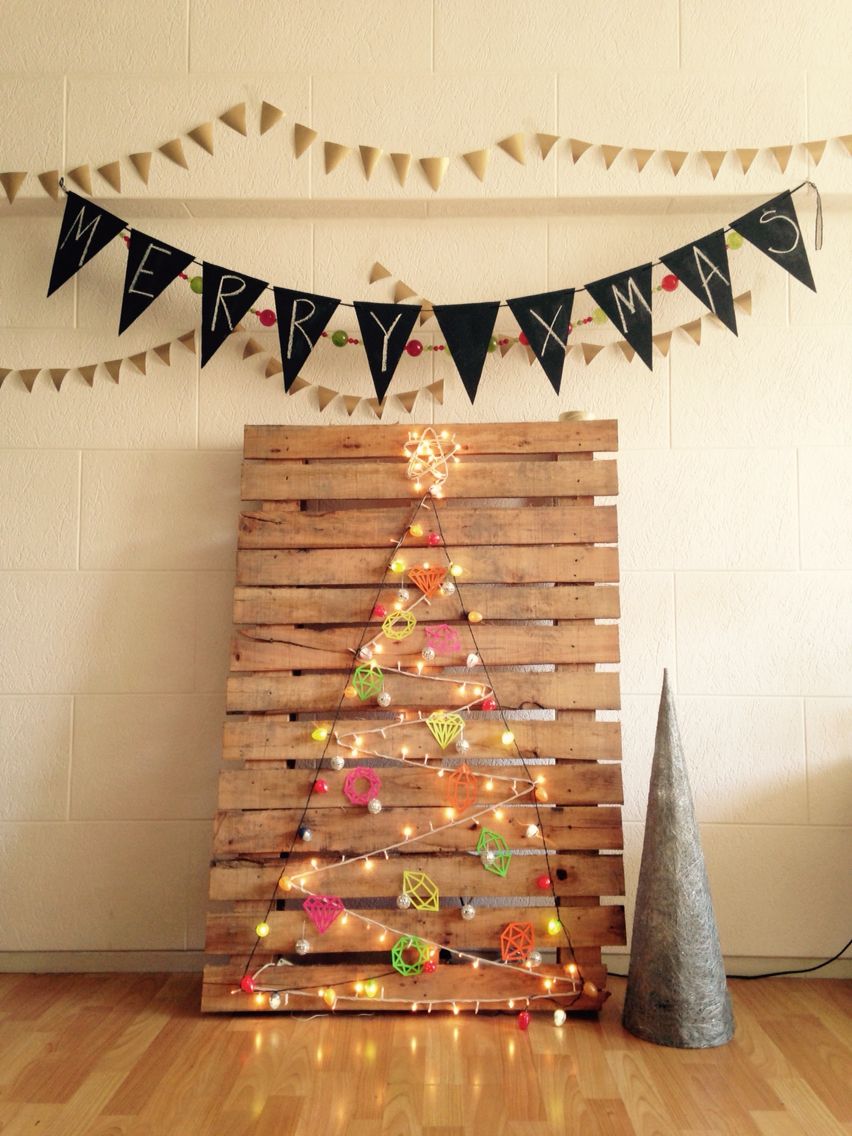 Hipster Christmas Tree Pallet X Mas Decor Chalk Banner Upcycled Navidad Arbol Reciclado Hipster Christmas Tree Pallet X Mas Decor Chalk Banner Upcycled Navidad Arbol Reciclado