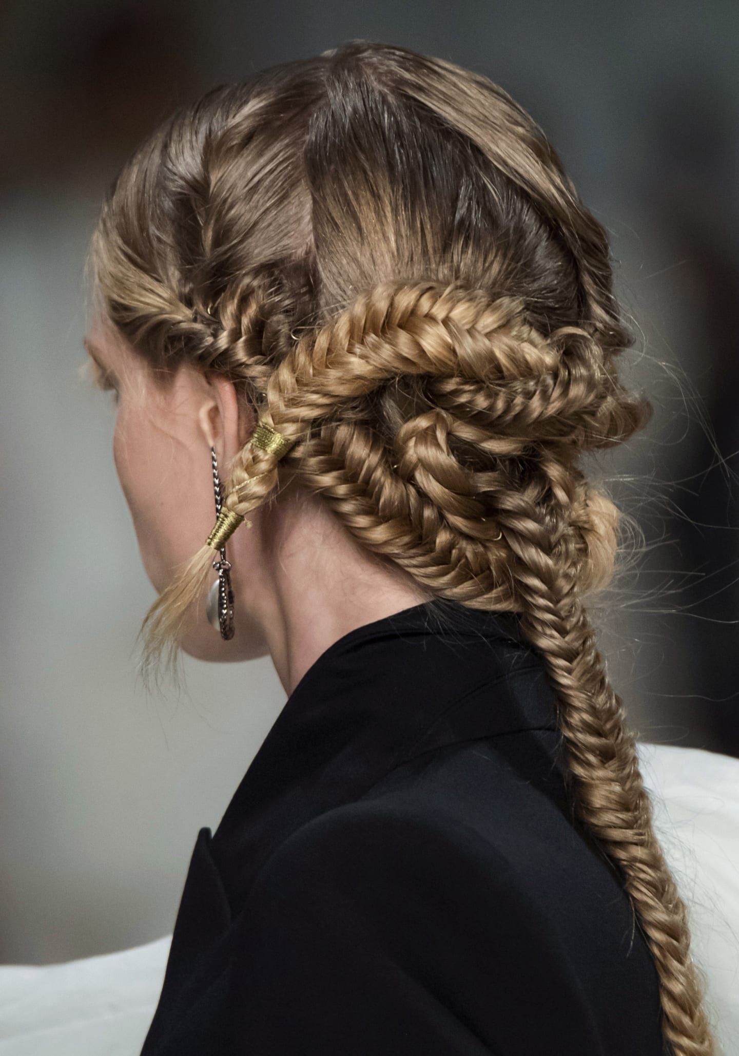 Zopf Frisuren Anleitung Mittellang FrisurenIdeen Zopf Frisuren Anleitung Mittellang FrisurenIdeen