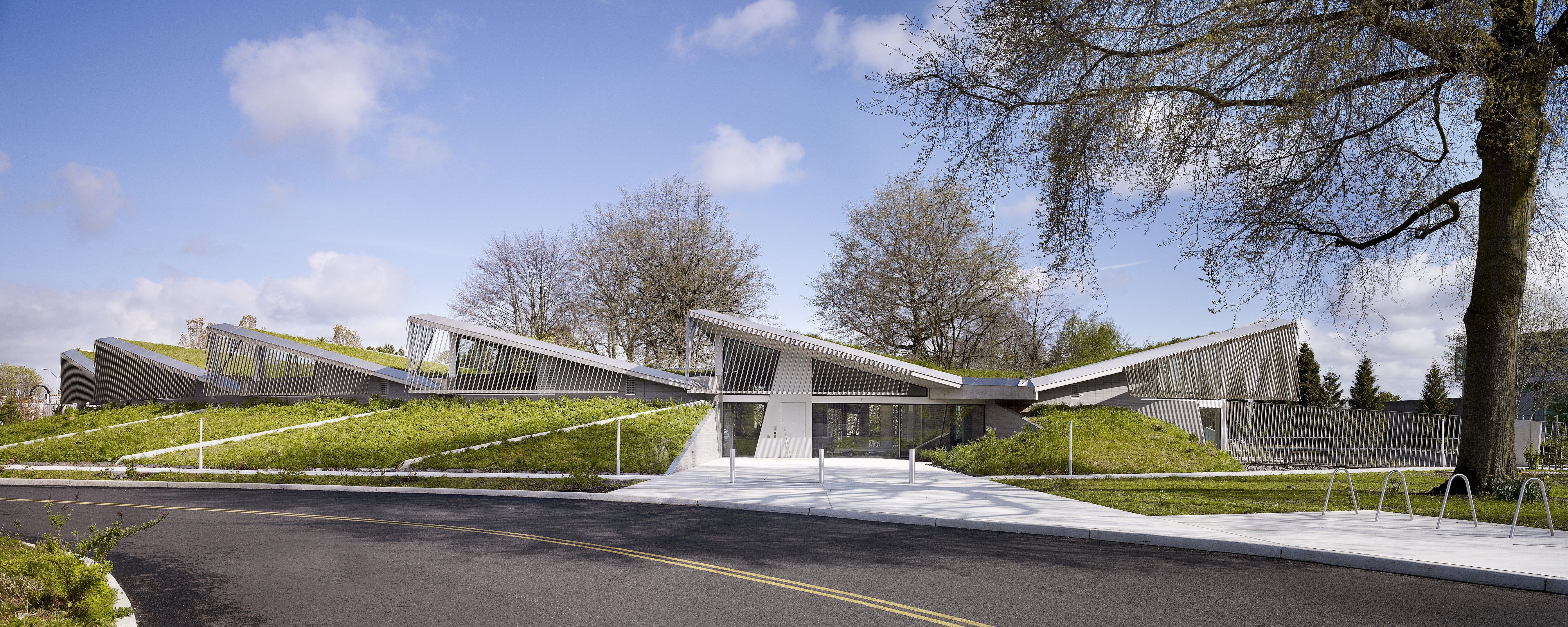 12 Rad Recycling Centers That Go Green In Style Recycling Center 12-rad-recycling-centers-that-go-green-in-style-recycling-center