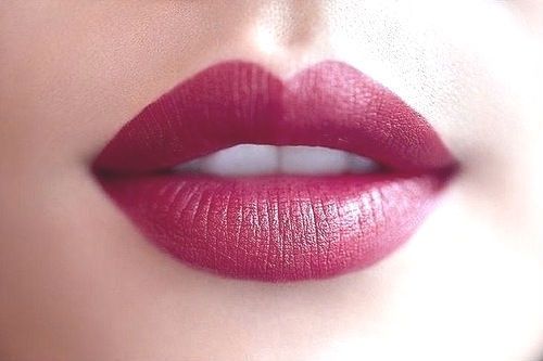 Fall Favorites Berry Lipstick Perfect Red Lips Perfect Lips