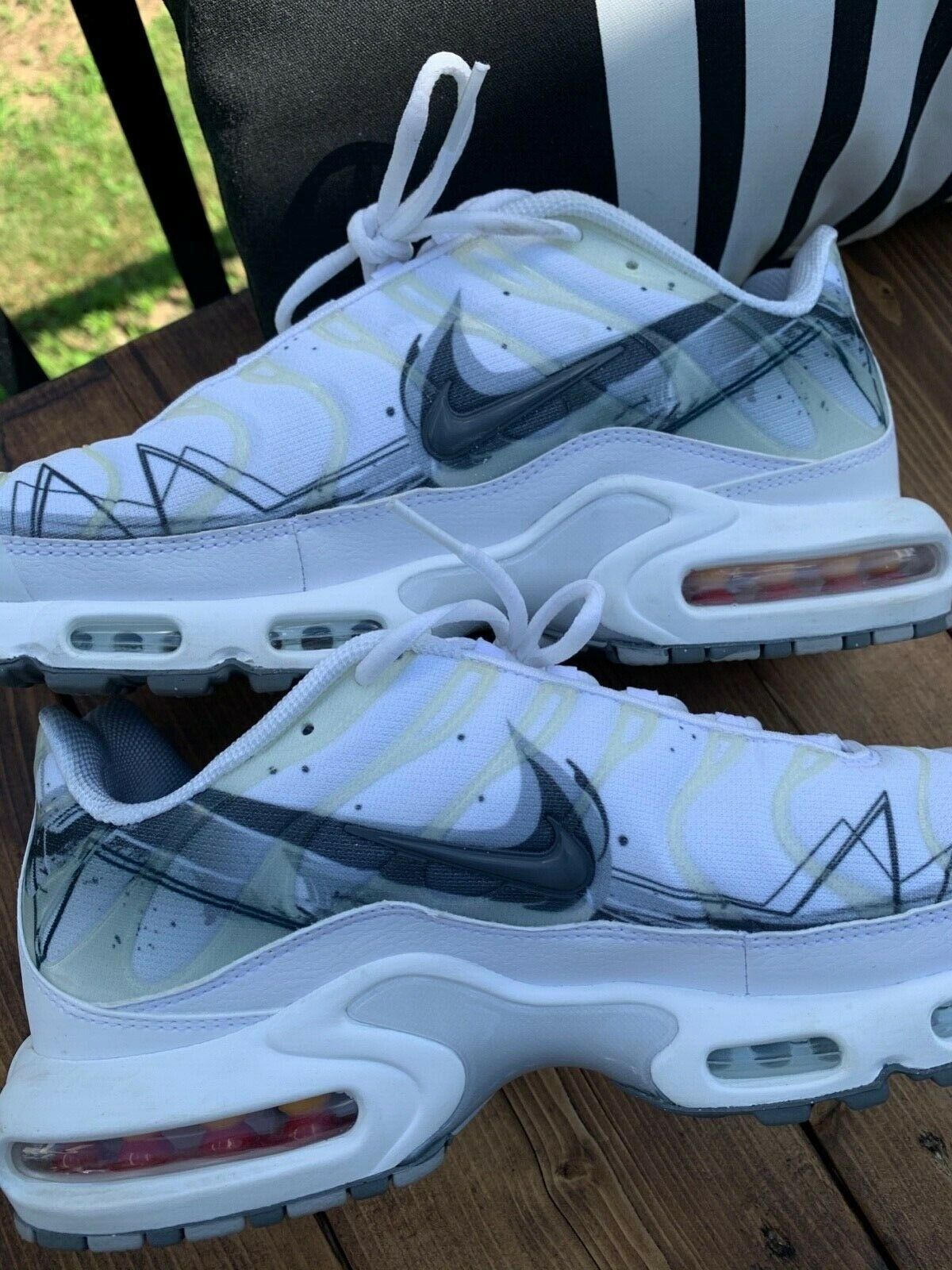 Nike Air Max Plus La Requin White and Grey in 2020 | Nike air max plus, Nike  air max, Air max plus