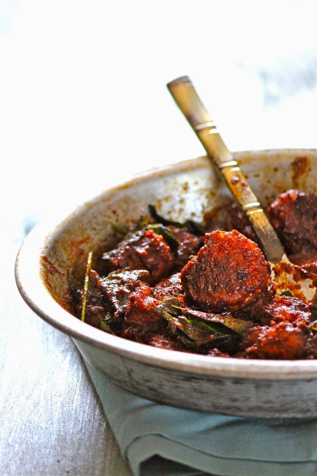 Plateful: Kerala Style, Spiced, Aromatic Prawn Roast — Chemmeen Roast Fish Recipes, Chicken Recipes, Prawns Roast, Food Receipes, Kerala, Shrimp, Seafood, Steak, Spices