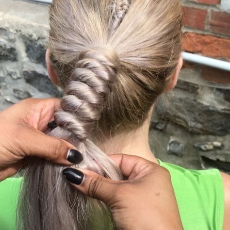 5 OMG Braiding Quickies from Naeemah LaFond behind 5 OMG Braiding Quickies from Naeemah LaFond behind