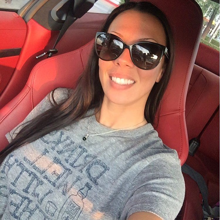 PORNSTARS WITH HUGE ASS Lifeguard Milf Lisa Ann Looking For Some Cock