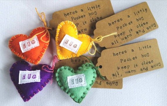 Cuddle token rainbow heart design Cuddles for an amazing Friend Pocket Hug gift DD1641