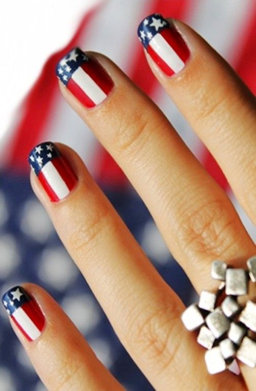 22 Stunning Patriotic Nail Designs To Show Off This Fourth Of July The fourth of July is coming up. - 22 Stunning Patriotic Nail Designs To Show Off This Fourth Of July