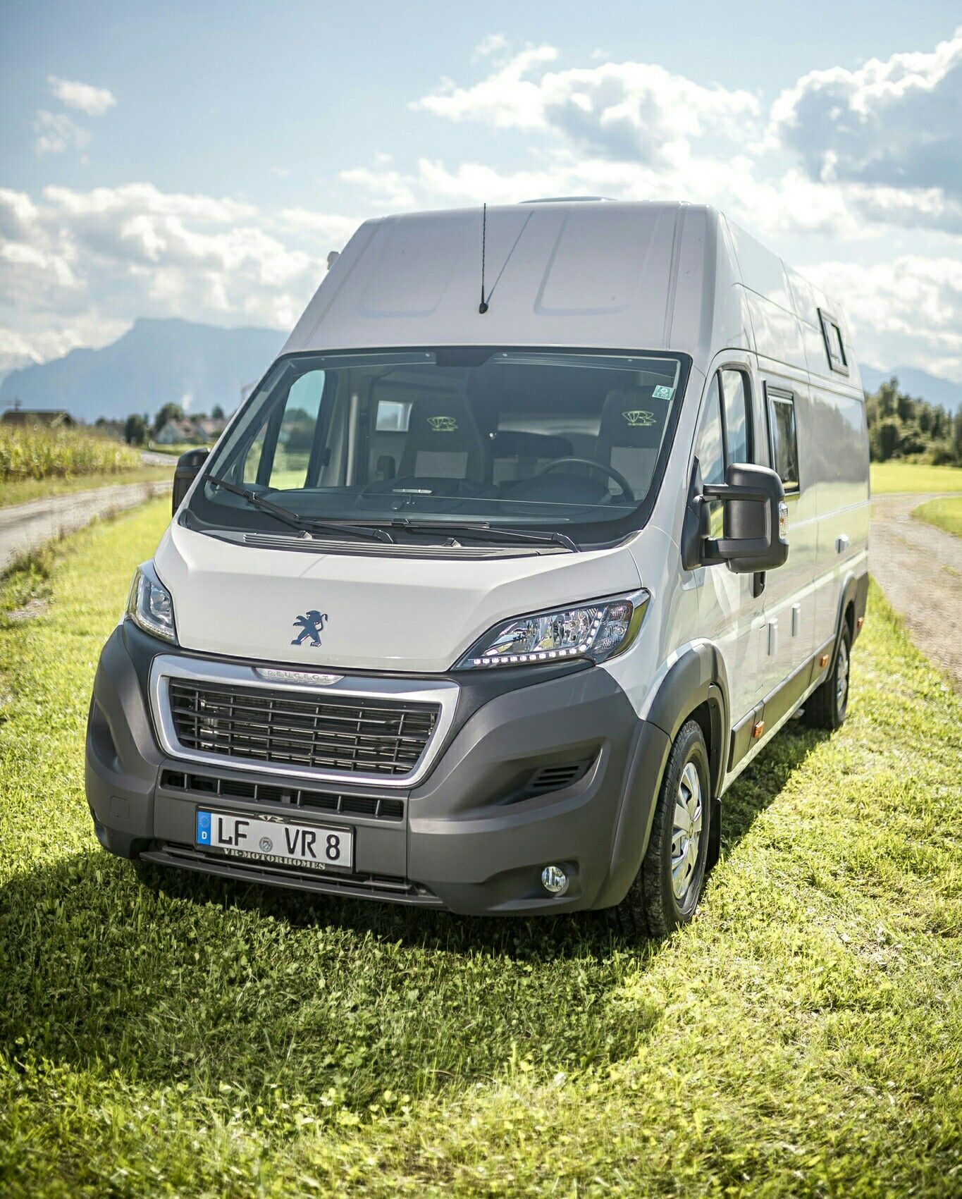 VRM Peugeot Boxer L10H10 Renntransporter Ausbau Umbau Kastenwagen VRM Peugeot Boxer L10H10 Renntransporter Ausbau Umbau Kastenwagen