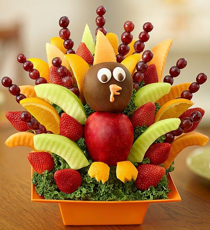 Food carving detail by Sap Beast, via Flickr Food carving, Food sculpture, Food