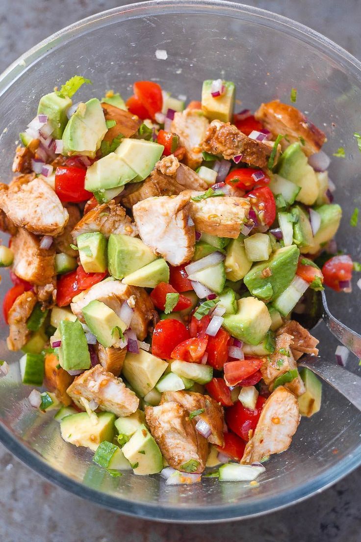 Healthy Avocado Chicken Salad #cleaneating