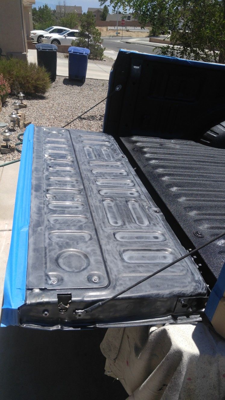 Will Suitcase Fly Out Of Truck Bed