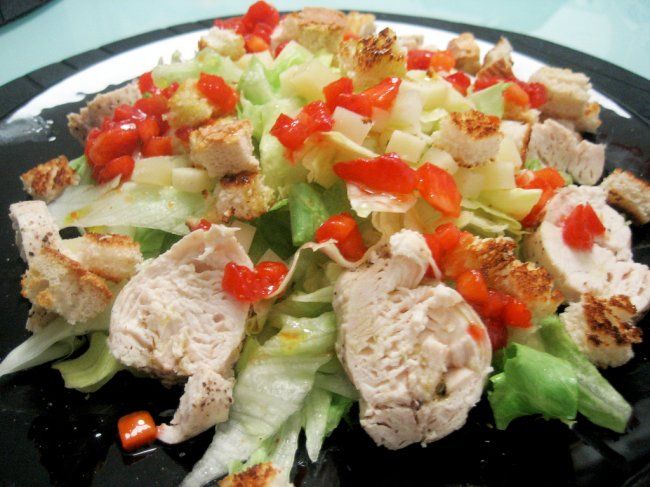 Un ejemplo de cena saludable: ensalada de pollo