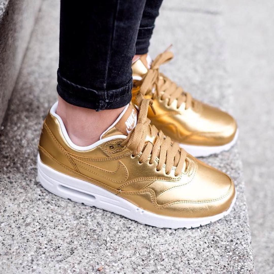 Sneakers femmme Nike Air Max 1 ID Liquid Gold | The Sneakers femmme Nike Air Max 1 ID Liquid Gold | The