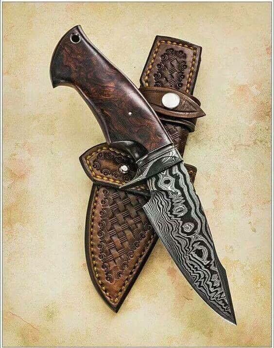 Damascus Steel Skinner Overall Length: 9" Handle Length: 4.5" Blade Length: 4.5" Blade Material: Damascus Steel 1095/15n20 Blade thickness: 7mm Damascus pattern: Twist Number of layers: 128 Handle Material: Rose Wood Handle With Damascus Guard Includes a hand stitched full grain leather sheath with belt loop Damascus Blade, Damascus Knife, Damascus Steel, Cool Knives, Knives And Swords, Knife Template, Forged Knife, Knife Art, Knife Sheath