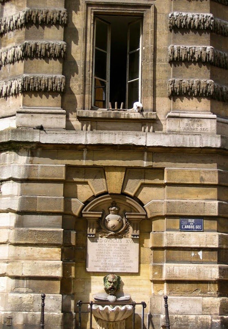 48 Rue De L Arbre Sec 75001 Paris Rue de L`Arbre Sec | Casas mansiones, París, Mansiones