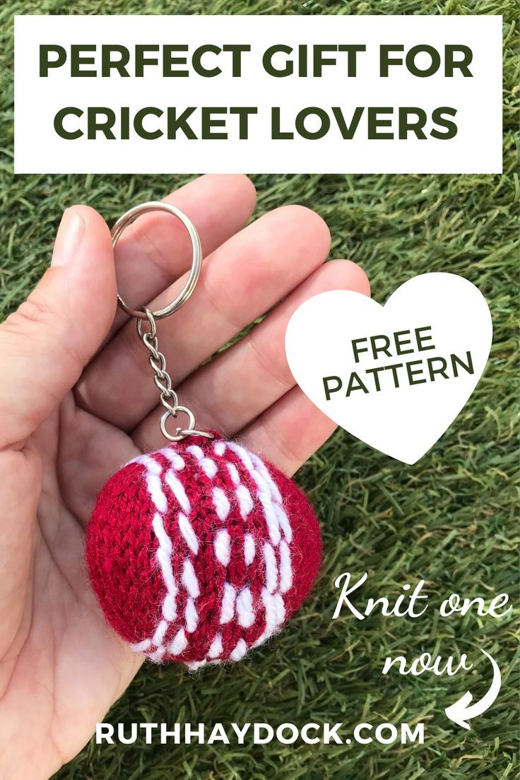 Baseball and Cricket Ball ⋆ Free Knitting Pattern