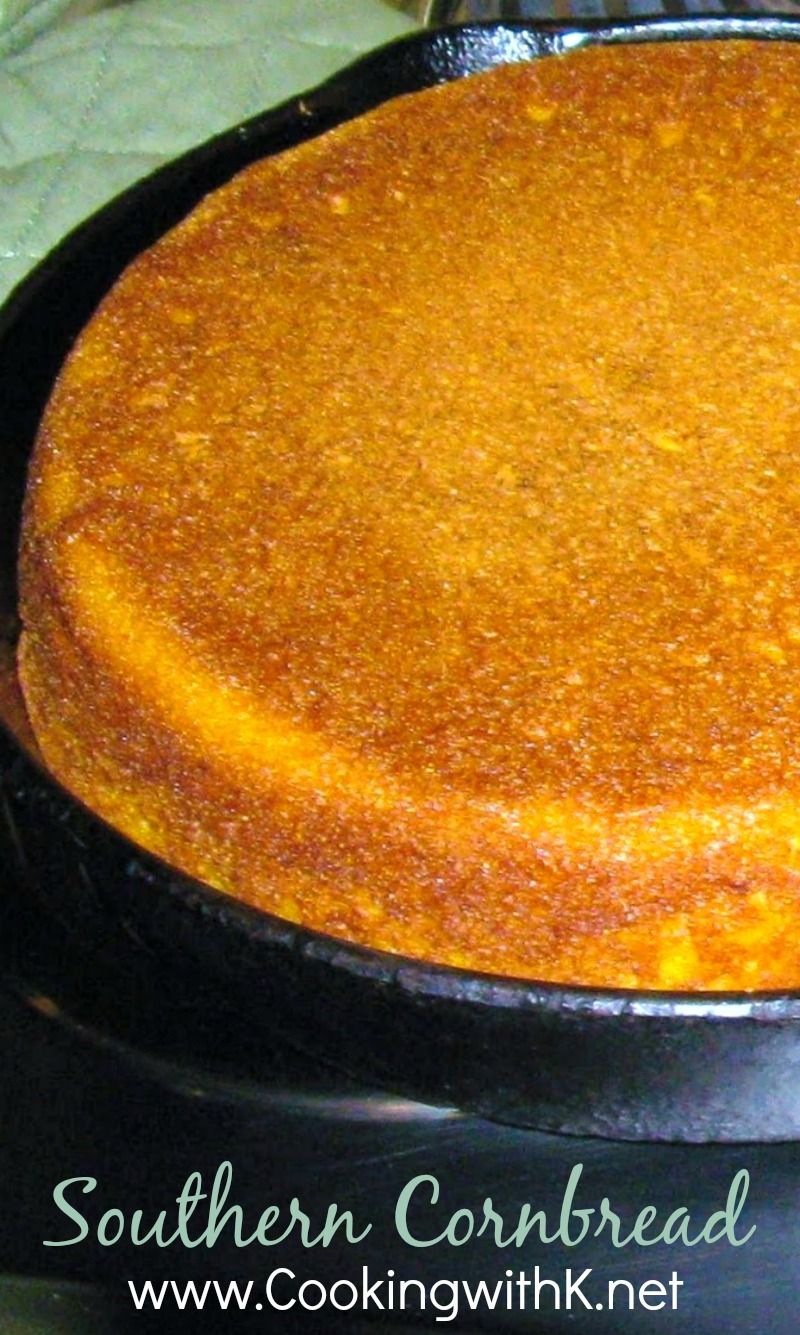 Classic Southern Cornbread, iconic bread of the South that has graced tables for generations. A simple and straightforward recipe cooked in an iron skillet, using three must ingredients, bacon drippings, buttermilk, and yellow cornmeal. Easy Homemade Cornbread, Cornbread Recipe Sweet, Buttermilk Cornbread, Corn Bread Recipe, Bread Recipes Homemade, Cornbread Recipe With Self Rising Cornmeal, Yellow Cornmeal Cornbread Recipe, Hot Water Cornbread Recipe, Cornbread Bread