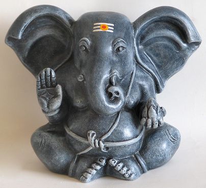 I will direct highest positive energy to open your prosperity Effects: success in financial plan, welfare status, abundance, success in social plan, self-confidence. You'll feel the effects in 7, 14, 21 or 28 days. But most of my clients feel better immediately after an energy directing. Clay Ganesha, Ganesha Art, Ganesh Images, Ganesha Pictures, Ganpati Decoration Design, Sri Ganesh, Ganapati Decoration, Ganesh Idol, Lord Ganesha Paintings