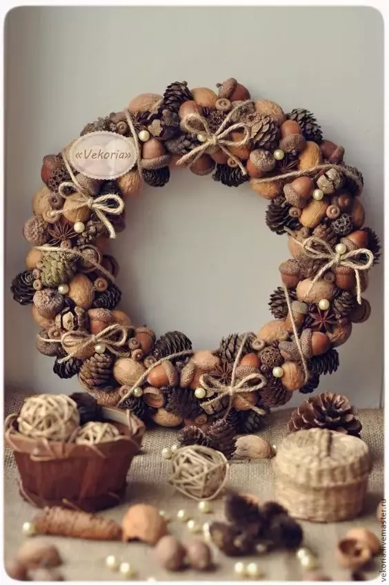 Herbst ist Bastelzeit - 15+ DIY Ideen für Herbstdeko basteln mit Eicheln #herbstdekobastelnnaturmaterialien