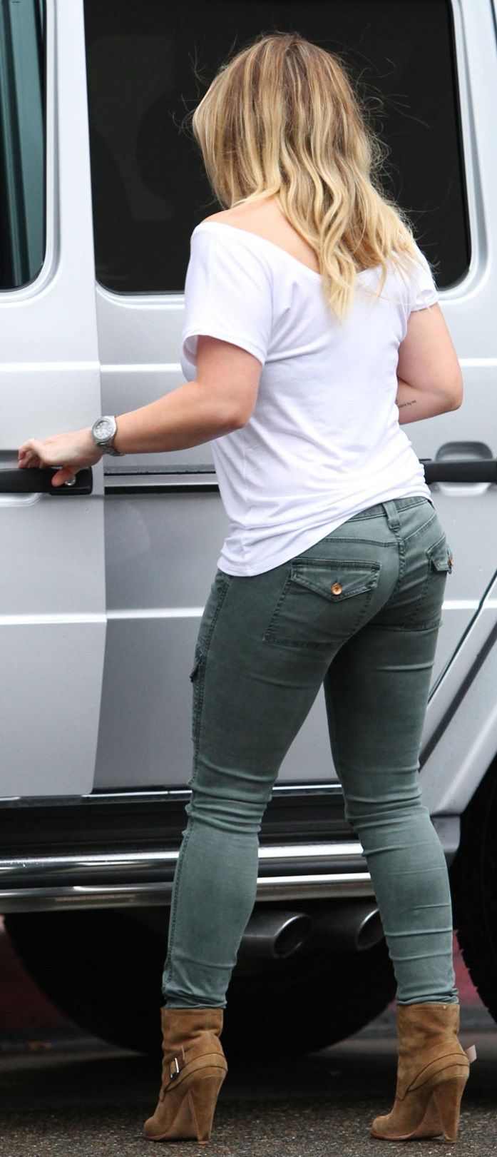 Hilary duff sexy ass — photo 8