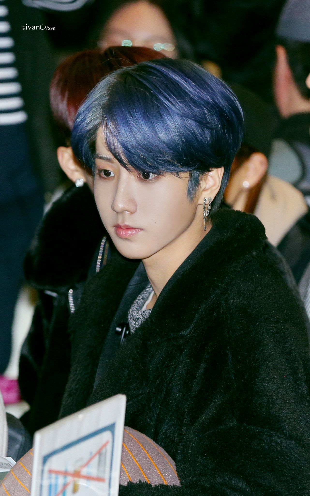 Pin by mae on *stray kids! in 2024 | Dark blue hair, Blue hair, Hair