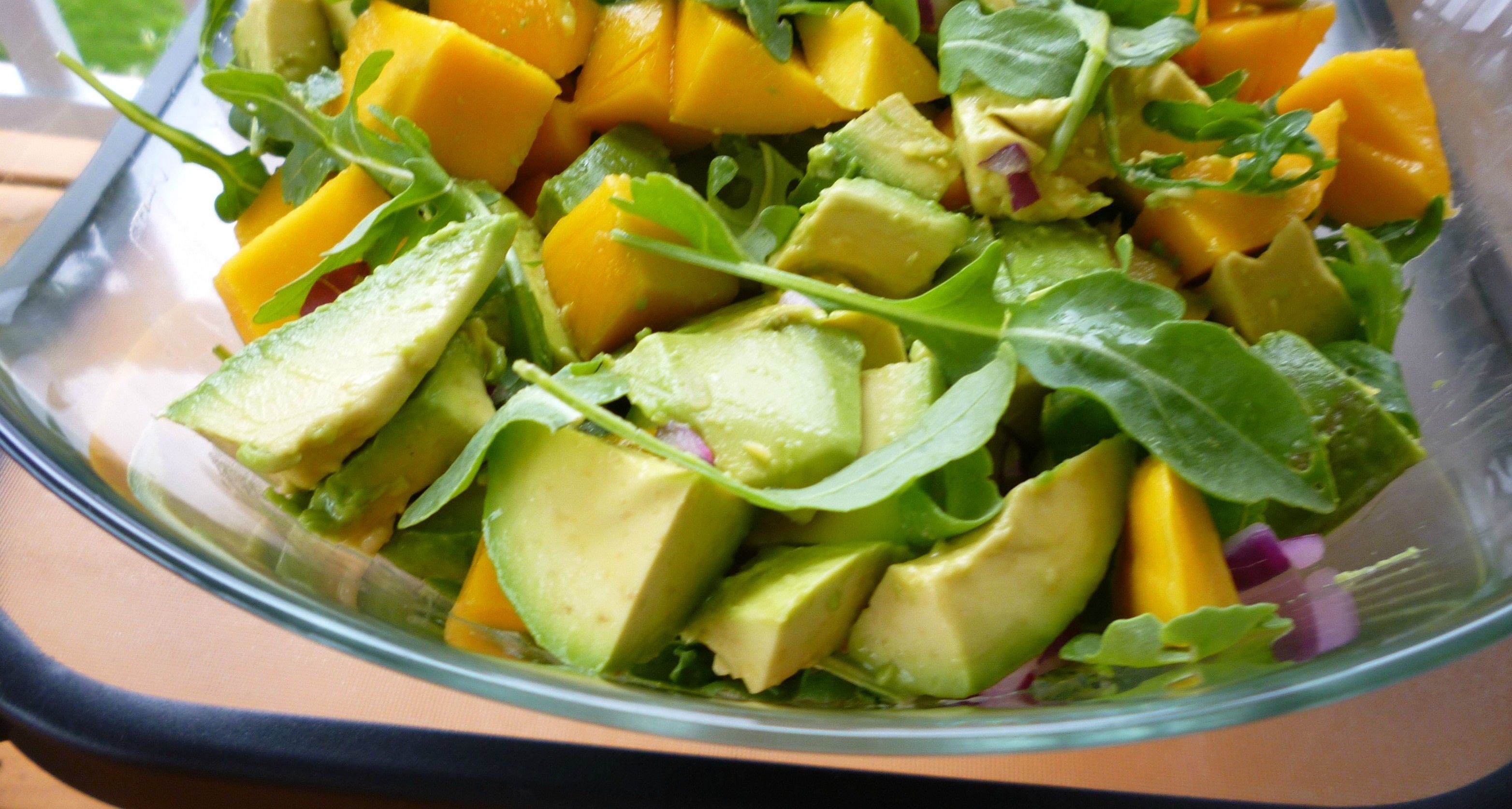 Mango and Arugula Salad with Cilantro Crema Mango and Arugula Salad with Cilantro Crema