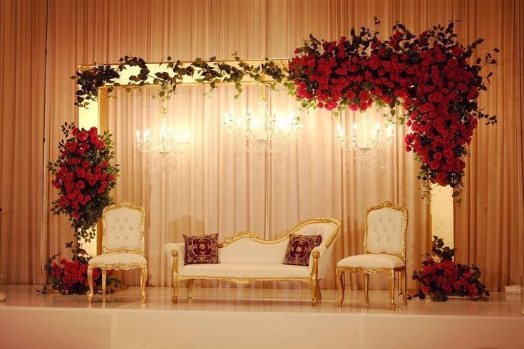 Top Wedding Stage Decor Ideas | Best Wedding Stage Decoration Ideas | Visit BookEventz.com for more #weddingdecor #stagedecor #mandap #mandapdecor #stagedecorideas #weddingplanner #hinduwedding #weddingideas #hinduweddingdecor #events #bridetobe #mandapgoals #eventplanner #bookeventz Engagement Stage Decoration, Wedding Hall Decorations, Wedding Entrance Decor, Wedding Decor Style, Wedding Decor Photos, Wedding Stage Design, Wedding Backdrop Design, Desi Wedding Decor, Luxury Wedding Decor
