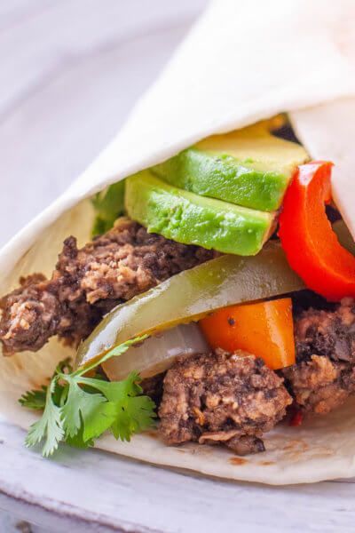 Fajitas Recipe with Ground Beef for Easy Weeknight Dinner - Eating Richly #beeffajitarecipe Fajitas Recipe with Ground Beef for Easy Weeknight Dinner - Eating Richly #beeffajitarecipe