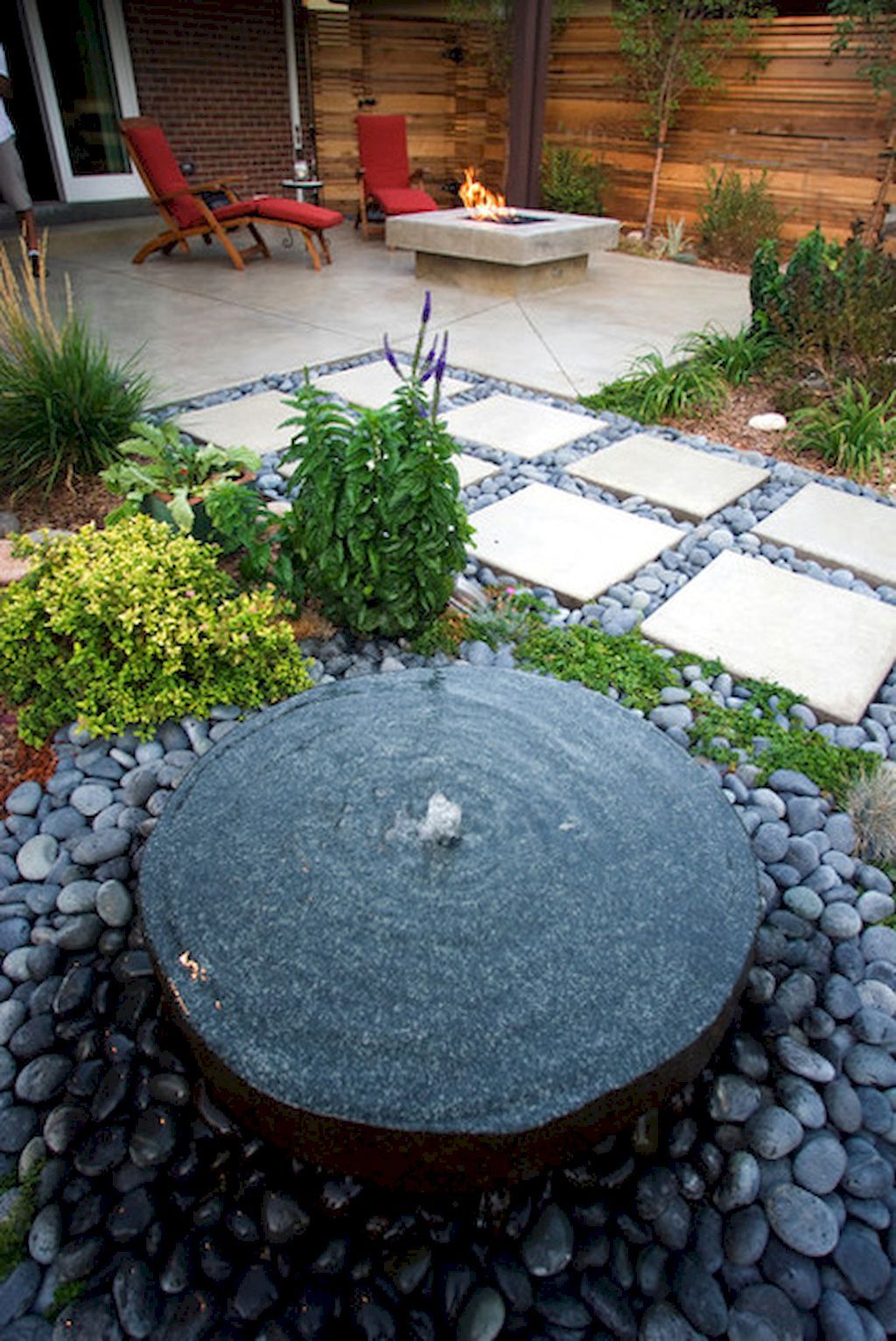 cool 40 simple rock garden decor ideas for your front or back yard https lovelyving com water features in the garden stone water features modern landscaping feng shui landscaping front yard on cool 40 simple rock garden decor ideas for your front or back yard https lovelyving com water features in the garden stone water features modern landscaping pinterest