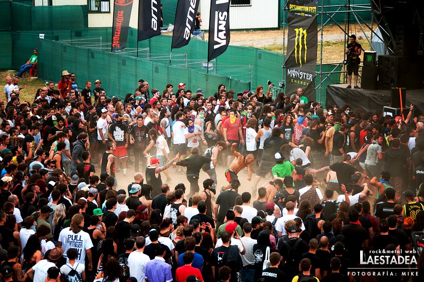 circle mosh pit circle mosh pit
