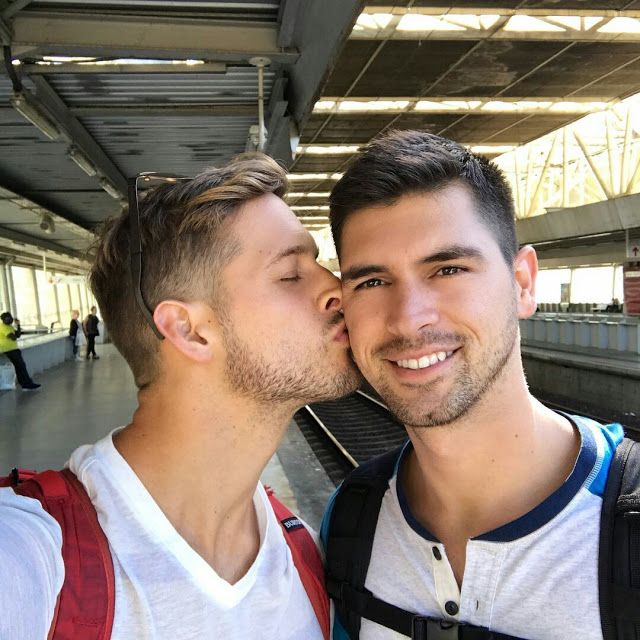 Single gay