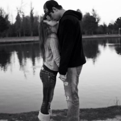 tall boy kissing short girl tall boy kissing short girl