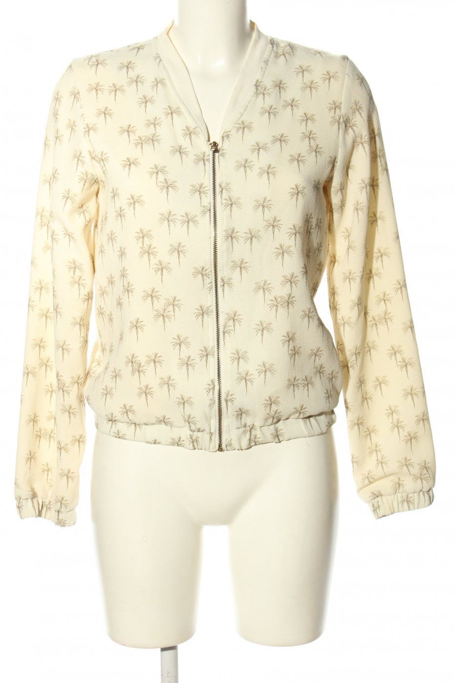 Pull Bear Chaqueta Blanca Marrón Por Todo La Impresión Look Casual Bear Jacket Casual Looks Casual