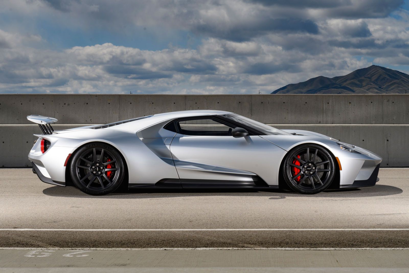 Hypercars Ford Gt Ford Supercars Yellow Super Cars Ford Gt Car