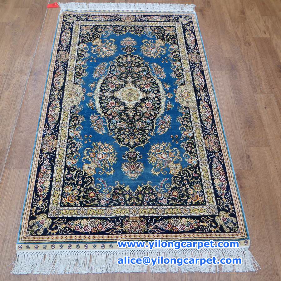 The hand knotted silk carpet has three sizes 2*3 ft 61*91 cm 2.5 *4