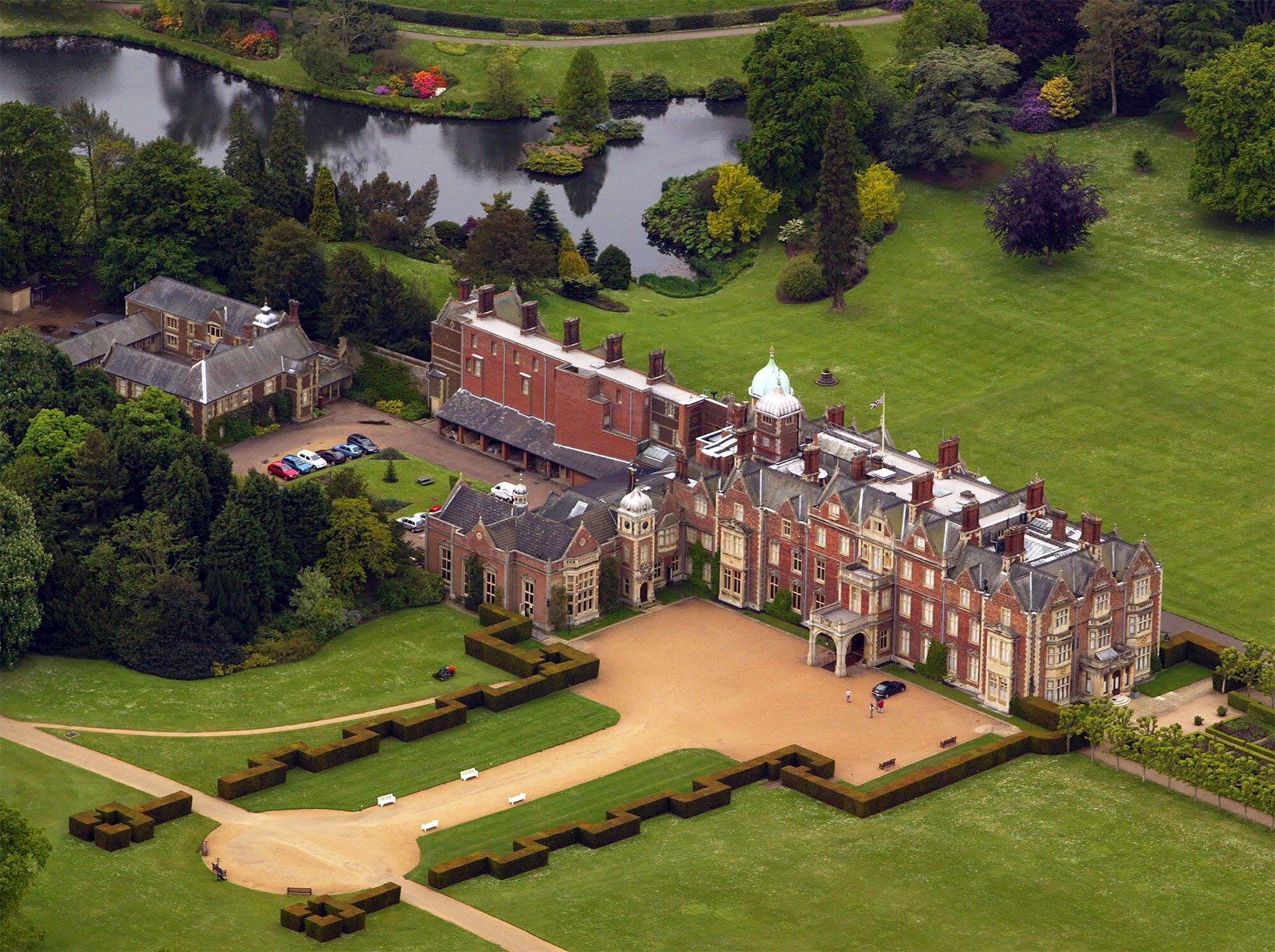 See Inside Sandringham House — the Queen's Estate Where the Royal